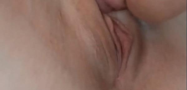  Licked to orgasm
